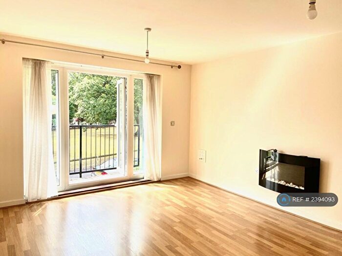 2 Bedroom Flat To Rent In Cirrus Drive, Shinfield, Reading, RG2