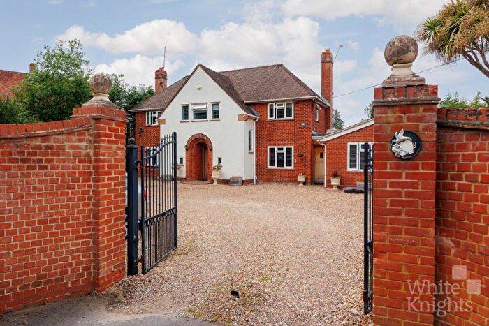 6 Bedroom Detached House For Sale In Whiteknights Road, Reading, Berkshire, RG6