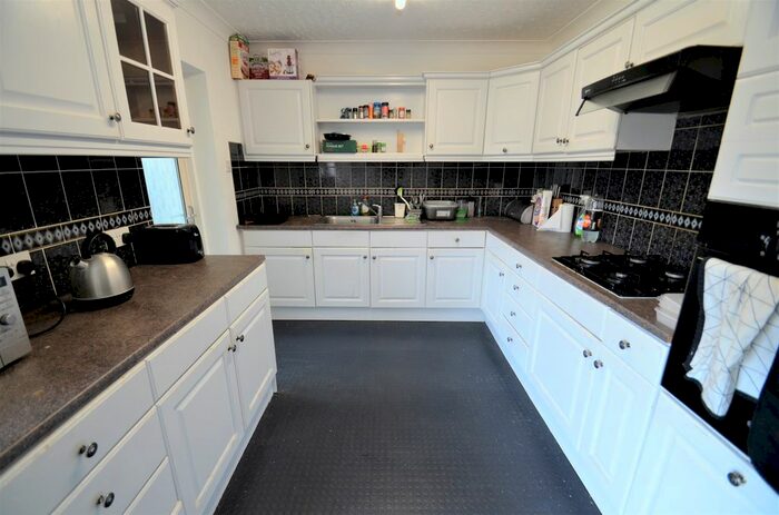 5 Bedroom Semi-Detached House To Rent In Larchwood Drive, Englefield Green, Egham, TW20