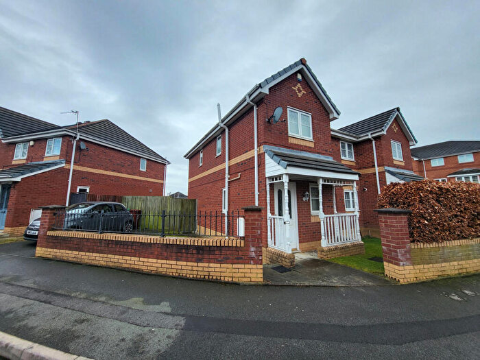 3 Bedroom End Of Terrace House To Rent In Livingston Avenue, Wythenshawe, Manchester., M22
