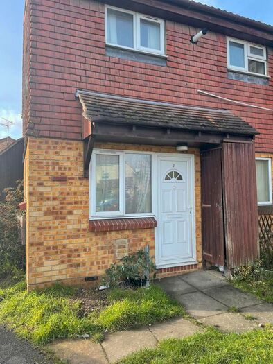 1 Bedroom Semi-Detached House To Rent In Lovibonds Avenue, West Drayton UB7