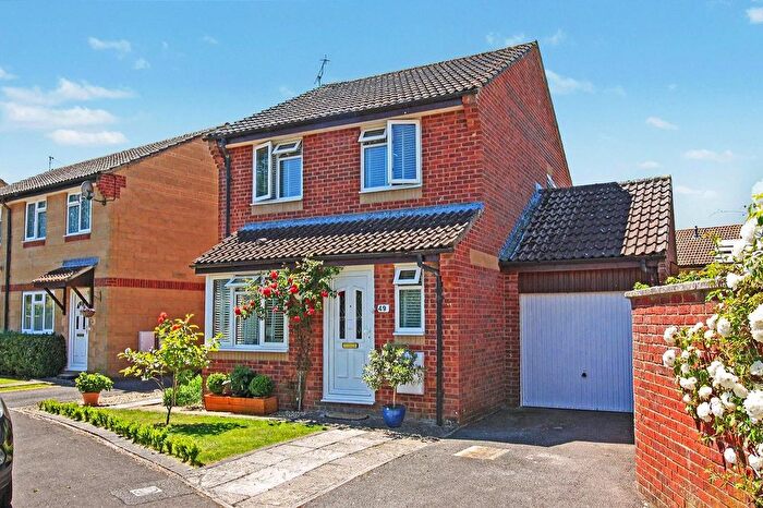 3 Bedroom Detached House For Sale In Ladymeade, Ilminster, Somerset, TA19