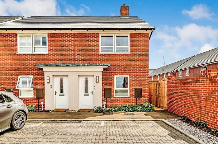 2 Bedroom Property To Rent In Grand Junction, Kingsbrook, Aylesbury, HP22