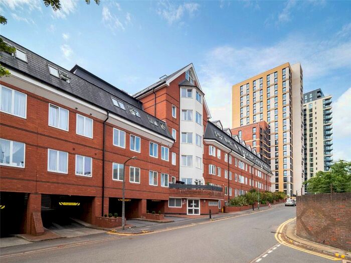 1 Bedroom Flat To Rent In Leben Court, Sutton Court Road, Sutton, Surrey, SM1
