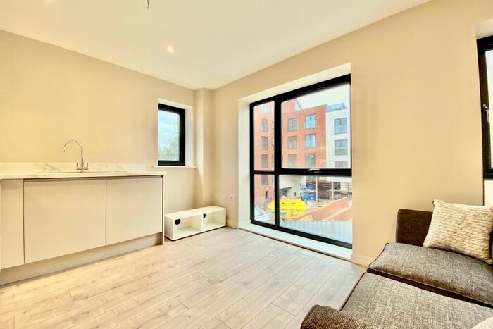 1 Bedroom Apartment To Rent In Green Quarter, Cross Green Lane, LS9