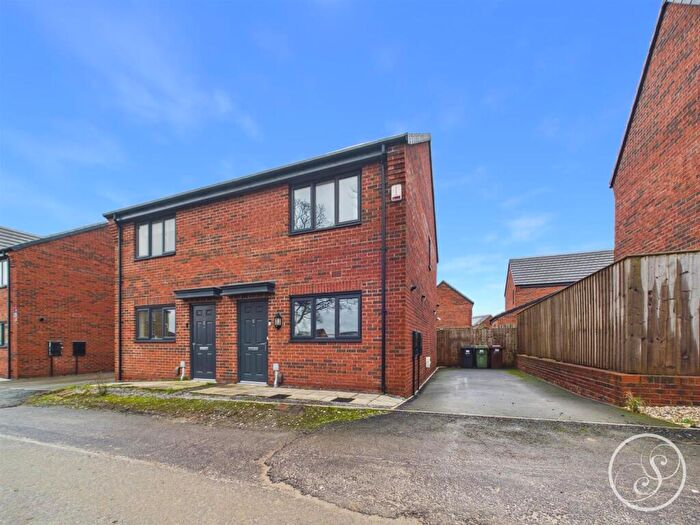 Semi Detached House For Sale In Calla Grove, Seacroft, Leeds, LS14