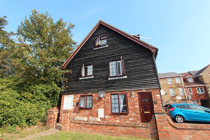 1 Bedroom Flat To Rent In Ronalds Court, Sittingbourne, ME10