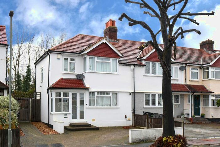 3 Bedroom Terraced House To Rent In Clock House Road, Beckenham, Kent, BR3