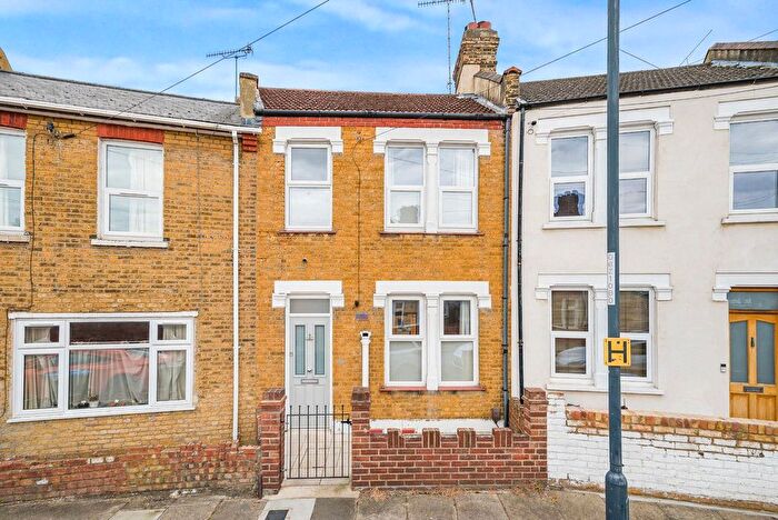 2 Bedroom Terraced House For Sale In Palmerston Crescent, Plumstead, SE18