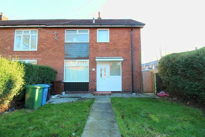 2 Bedroom Property To Rent In Carlisle Close, Romiley, Stockport SK6