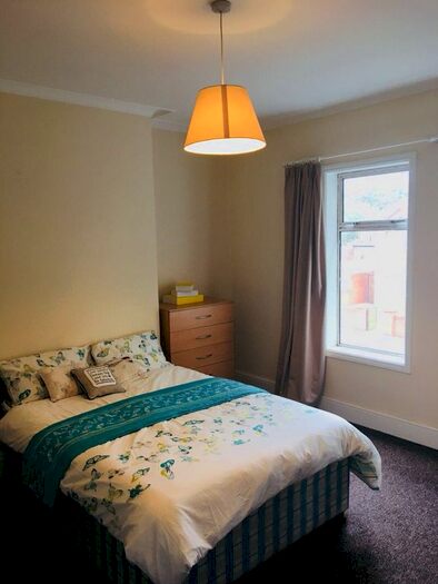 2 Bedroom Flat To Rent In Armley Ridge Road, Leeds, LS12