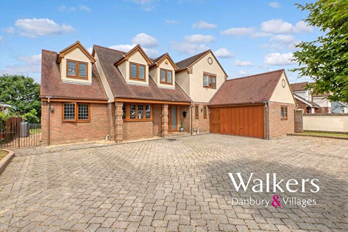 4 Bedroom Detached House For Sale In Southend Road, Howe Green, CM2