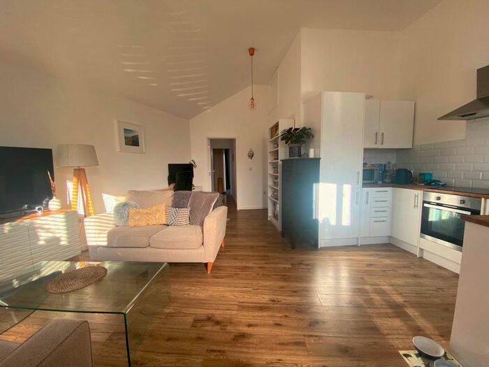 2 Bedroom Semi-Detached Bungalow For Sale In Westfield Road, Woking, GU22
