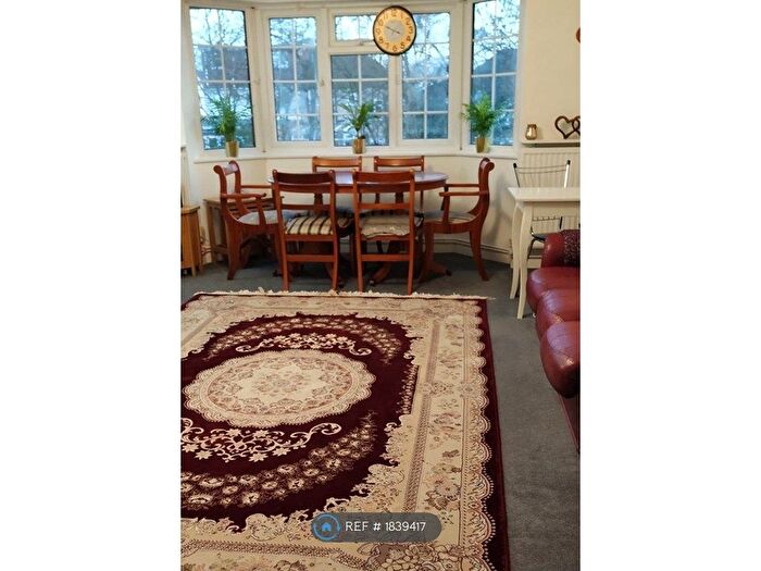 2 Bedroom Maisonette To Rent In Copley Road, Stanmore, HA7