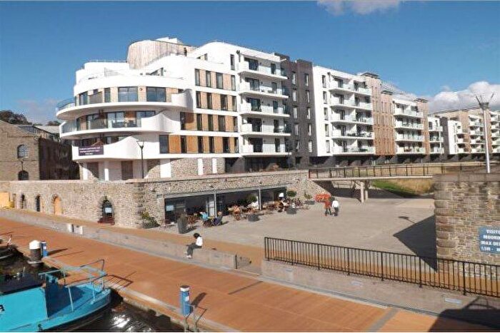 2 Bedroom Flat To Rent In Millennium Promenade, Bristol, BS1