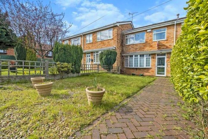 3 Bedroom House To Rent In Ipswich Crescent, Birmingham, B42