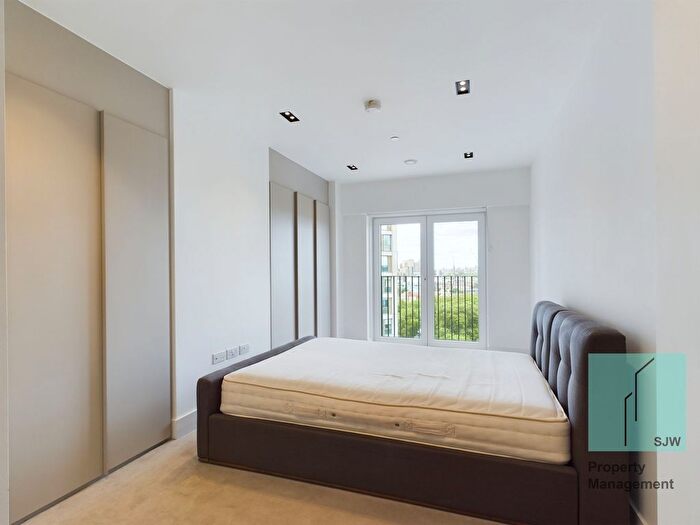 1 Bedroom Flat To Rent In Exchange Gardens, Keybridge Tower, SW8