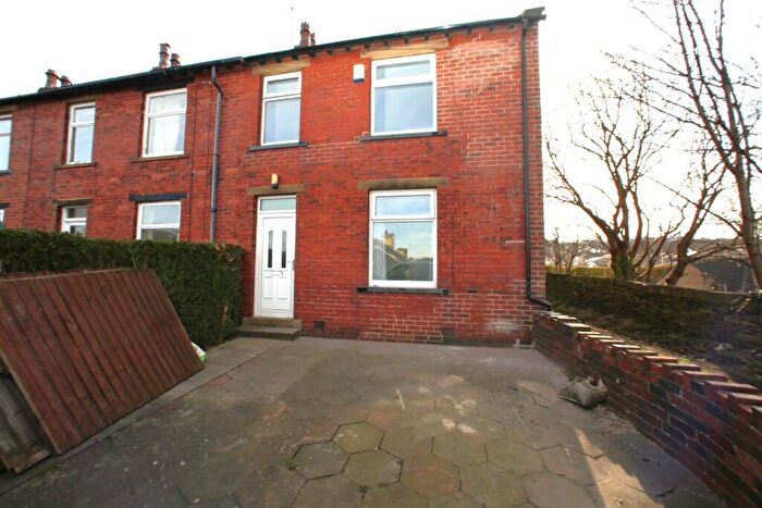 3 Bedroom End Of Terrace House To Rent In View Street, Huddersfield, West Yorkshire, HD5