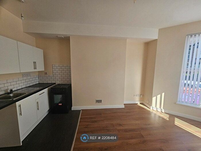 1 Bedroom Flat To Rent In Kremlin Drive, Liverpool, L13