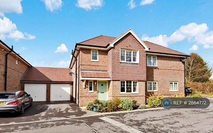 3 Bedroom Semi-Detached House To Rent In Knowle Hill, Eastleigh, SO50