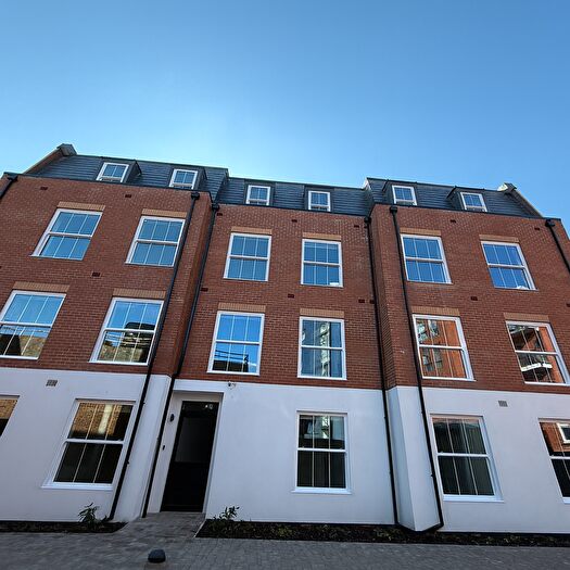 3 Bedroom Flat To Rent In Southampton Street, RG1
