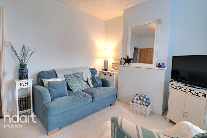 3 Bedroom Semi Detached House For Sale In Upper Cavendish Street, Ipswich, IP3