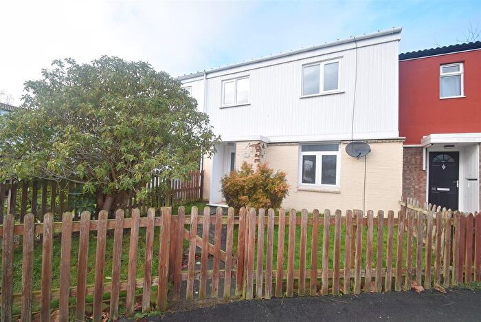 3 Bedroom Terraced House To Rent In Chiltern Gardens, Dawley, Telford, TF4