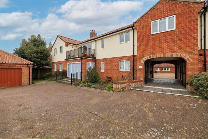3 Bedroom Apartment To Rent In Buckenham Court, Southwold, IP18