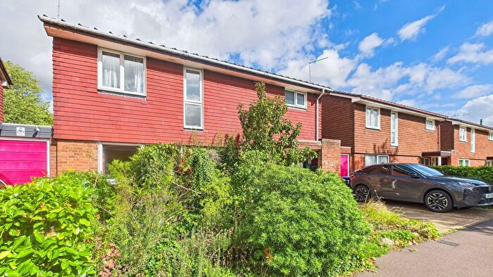 4 Bedroom Detached House For Sale In The Paddock, Hatfield, AL10