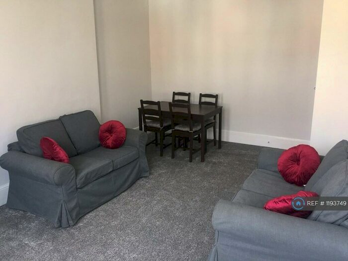 1 Bedroom Flat To Rent In Lower Addiscombe Road, Croydon, CR0