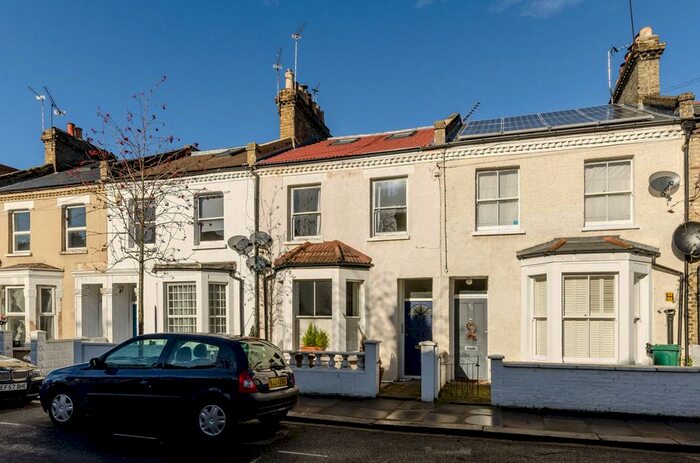 2 Bedroom Flat To Rent In Prothero Road, Fulham Broadway, London, SW6