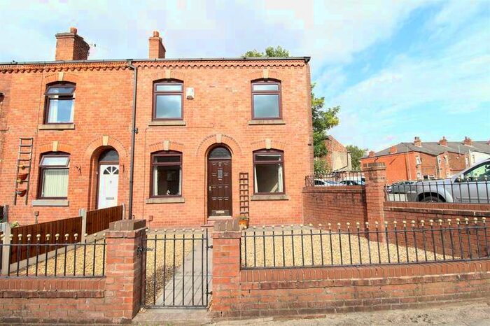 2 Bedroom End Of Terrace House To Rent In Spring Grove, Wigan, WN1
