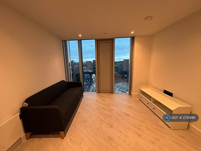 1 Bedroom Flat To Rent In Trinity Way, Manchester, M3