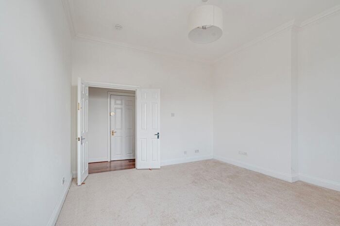 2 Bedroom Flat To Rent In Lithos Road, Hampstead, London, NW3