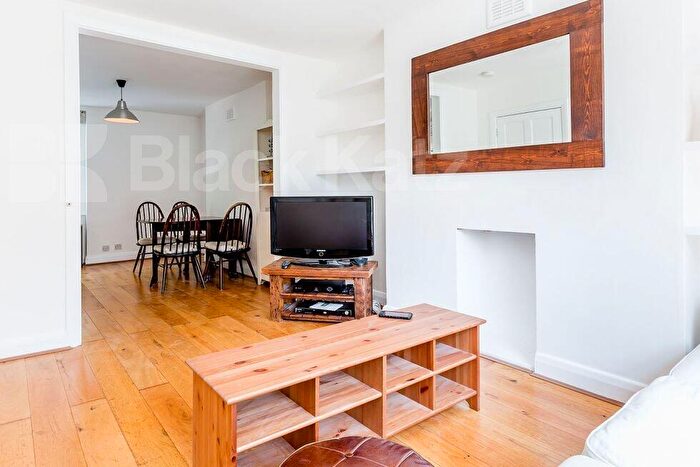 2 Bedroom Flat To Rent In Prince Of Wales Road, Chalk Farm / Kentish Town, NW5