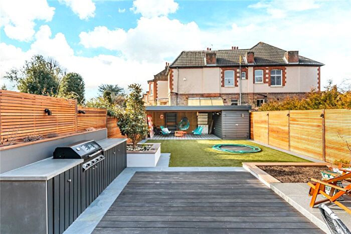 6 Bedroom Semi Detached House For Sale In Twyford Avenue, London, W3