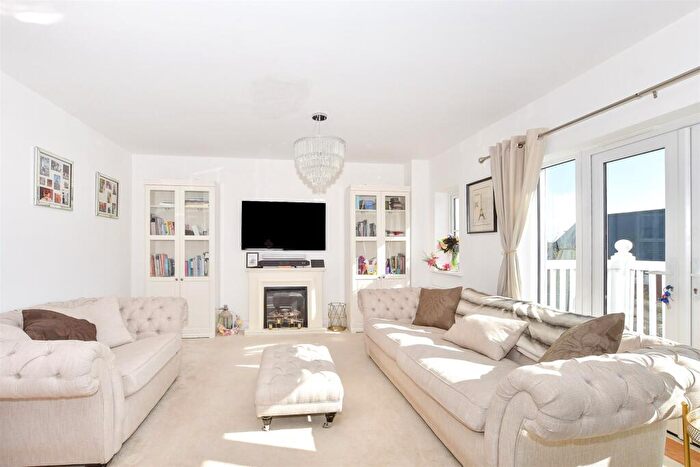 4 Bedroom Detached House For Sale In Southern View, Haywards Heath, West Sussex, RH16