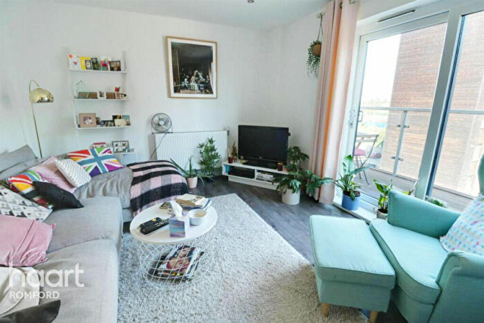 2 Bedroom Apartment To Rent In Wideford Drive, Romford, RM7