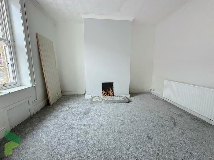 3 Bedroom Terraced House For Sale In South Street, Darwen, BB3