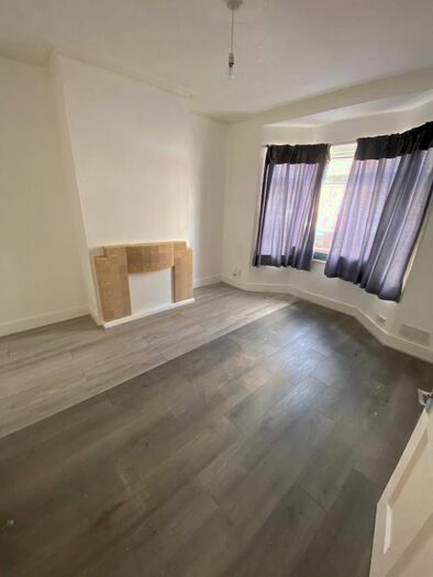 3 Bedroom Terraced House To Rent In Bedroom House – Titchfield Road, Enfield, EN3