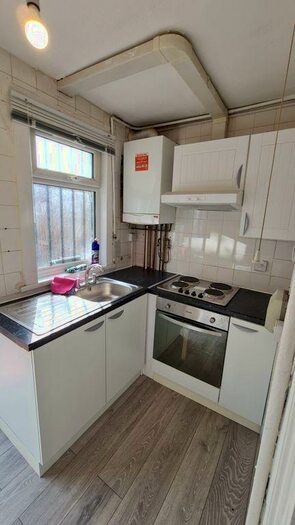 Studio To Rent In Sumatra Road, We, NW6