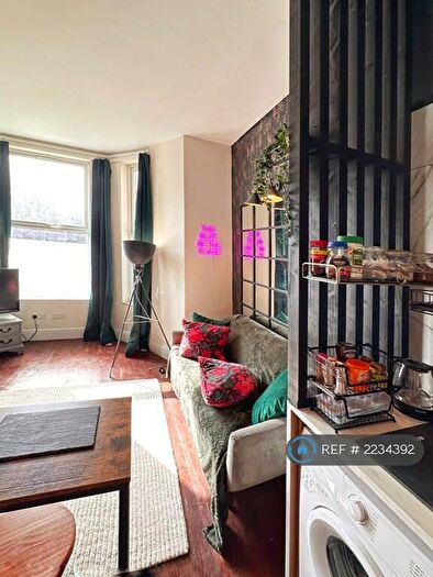 2 Bedroom Flat To Rent In Bentley Road, Liverpool, L8