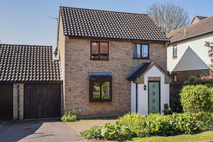 4 Bedroom Link Detached House For Sale In Haydock Close, Far Bletchley, Milton Keynes, MK3