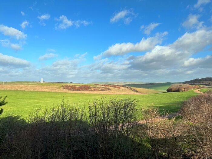 3 Bedroom Semi-Detached House To Rent In Sarnia Close, Peacehaven, East Sussex, BN10