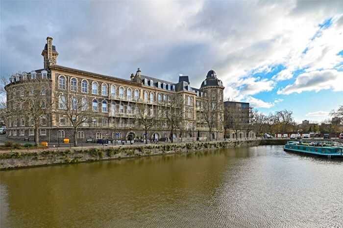 2 Bedroom Flat To Rent In Guinea Street, Bristol, Somerset, BS1