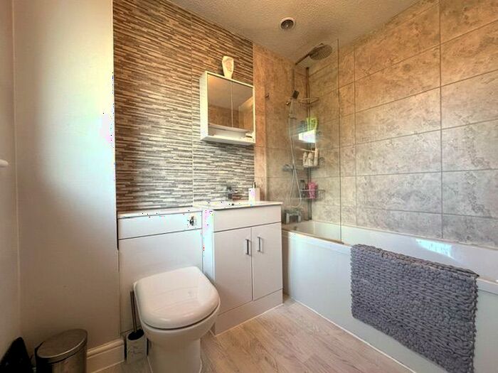 3 Bedroom Property To Rent In Winstanley Road, Saffron Walden, CB11