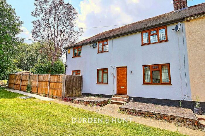 4 Bedroom Semi-Detached House For Sale In Chelmsford Road, High Ongar, CM5