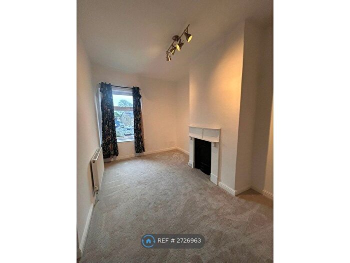 1 Bedroom Terraced House To Rent In Green Place, Bradford, BD2