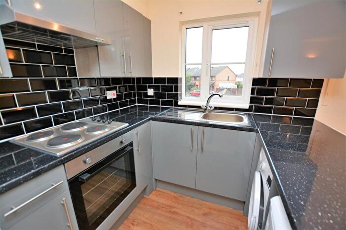 1 Bedroom Duplex For Sale In Lowry Crescent, Mitcham, CR4