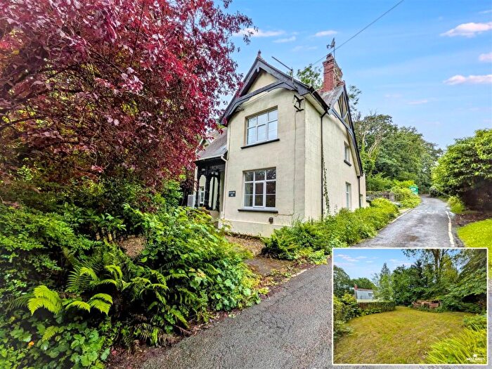 4 Bedroom Detached House For Sale In Llangain, Carmarthen, SA33